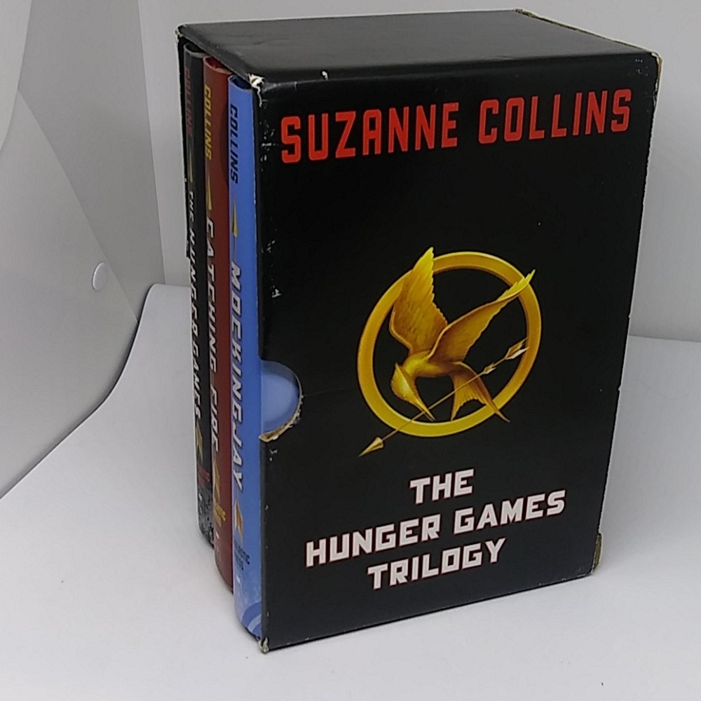 📚 Hunger games 1st edition boxset